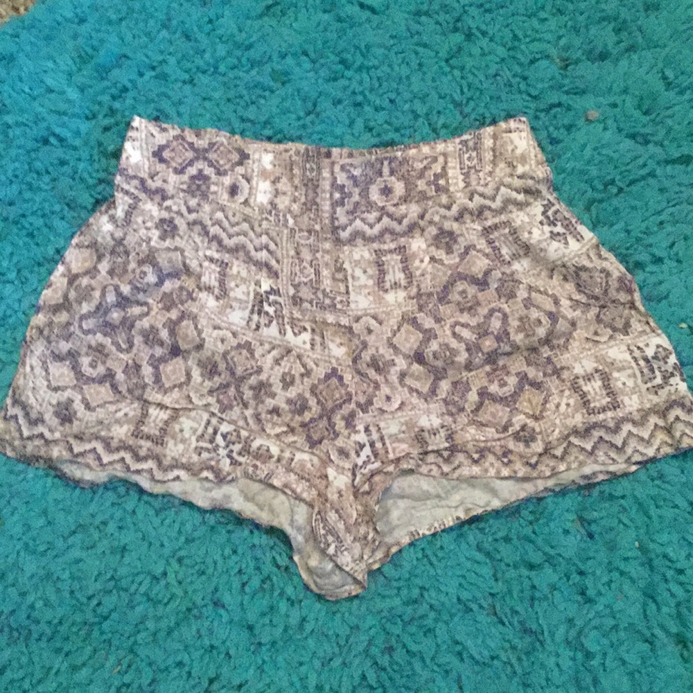Flowy printed shorts